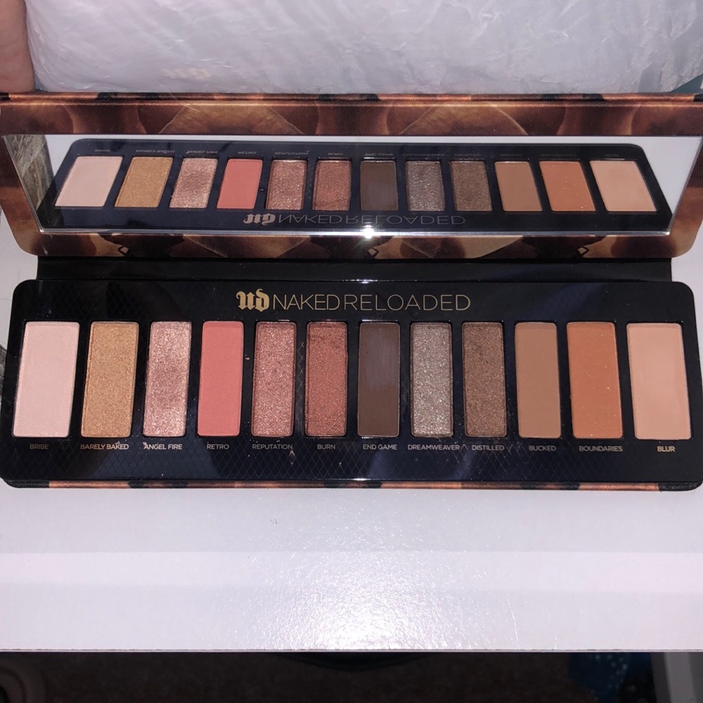 Urban decay naked reloaded eye shadow palette